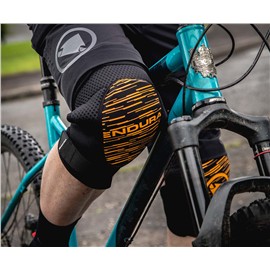 OCHRANIACZE NA KOLANA ENDURA SINGLETRACK II Y ROZ.L/XL-141918