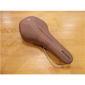 SIODŁO SYNCROS BELCARRA REGULAR 2.5 BROWN 2023-134297