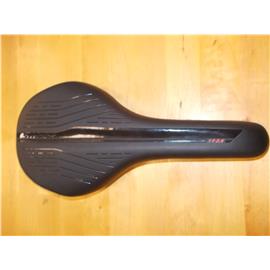 SIODŁO SYNCROS ER 2.5 BLK 2022-118515