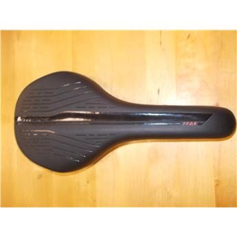 SIODŁO SYNCROS ER 2.5 BLK 2022-118515