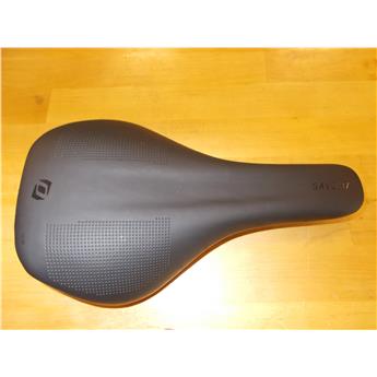 SIODŁO SYNCROS SAVONA 2.0 WMS REGULAR BLACK CR-MO-118516