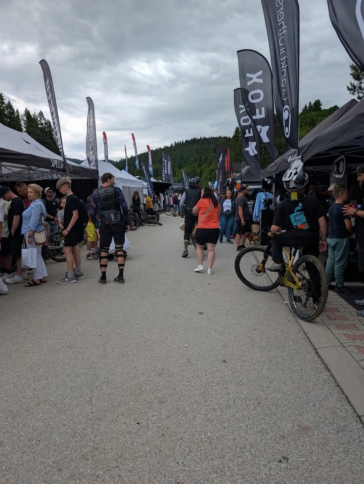 Kliknij, aby przejść do posta na Facebooku.